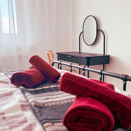 Appartement Restful Moments With 2x Bathroom And 2x Bedroom With King Beds, Parking And Workspace Bratislava