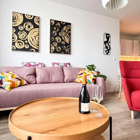 Appartement Restful Moments With 2x Bathroom And 2x Bedroom With King Beds, Parking And Workspace Bratislava