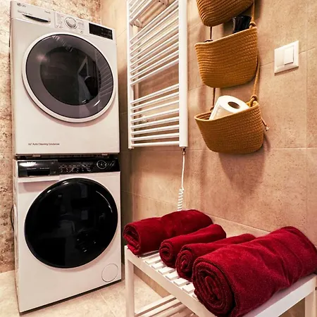 Appartement Restful Moments With 2x Bathroom And 2x Bedroom With King Beds, Parking And Workspace *